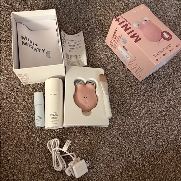 NuFACE Mini Starter Kit - Picture 5 of 7